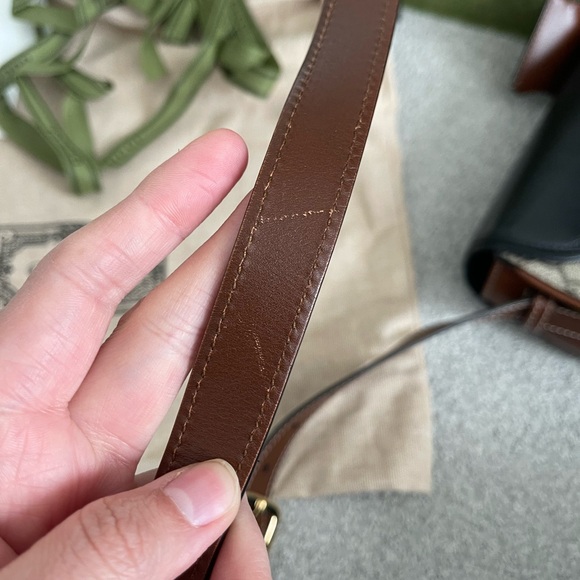 Gucci Padlock Saddle Crossbody - Picture 10 of 16